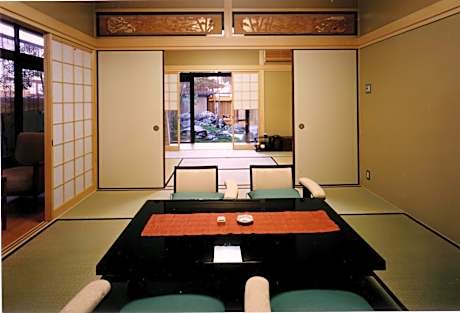 Suite with Garden View