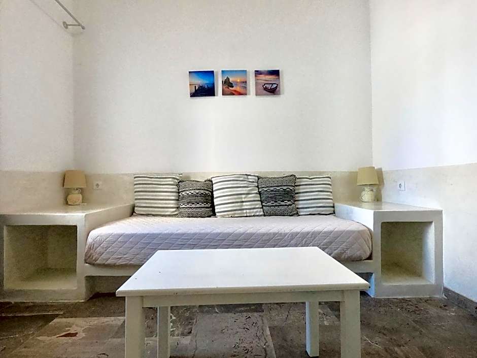 Anny Studios & Rooms Perissa Beach