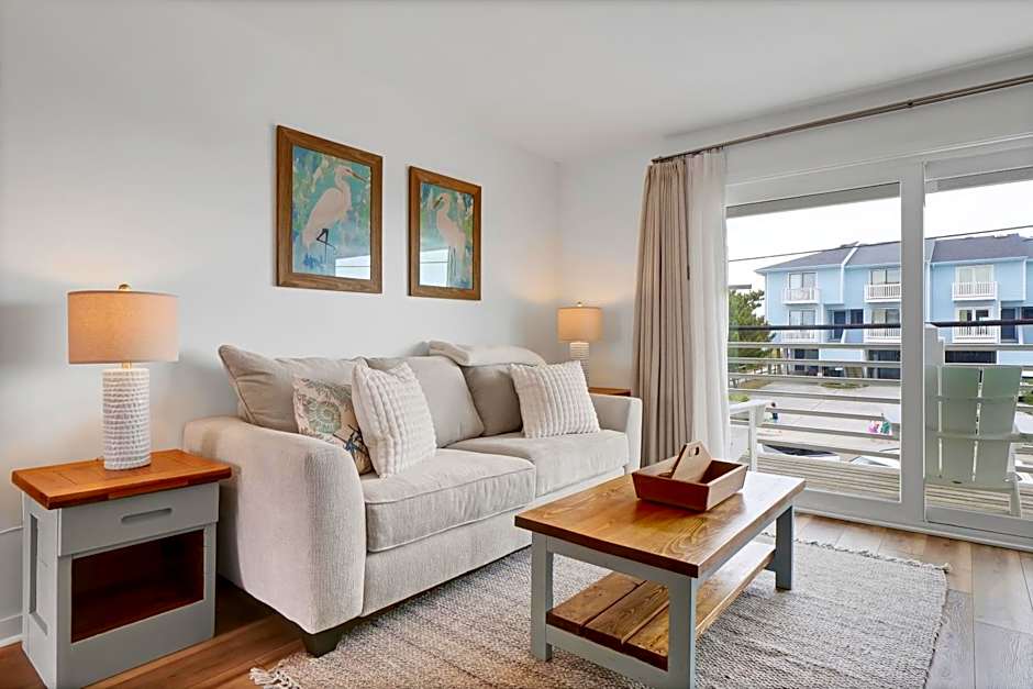 Sandpeddler Inn and Suites
