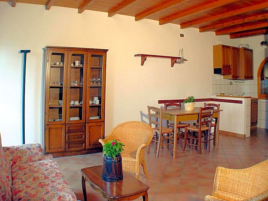 Apartment in Montelparo with Pool