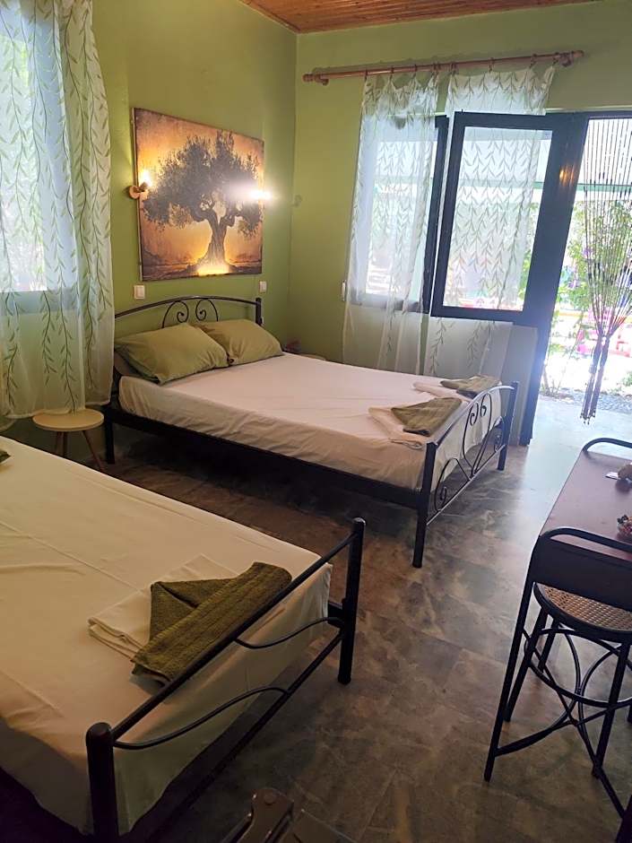 Asmanis Rooms