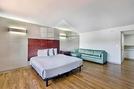 1 Full Bed | Suite, Non-Smoking, Sofa-Bed