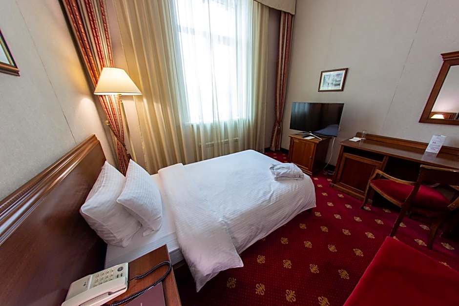 Grand Tien Shan Hotel