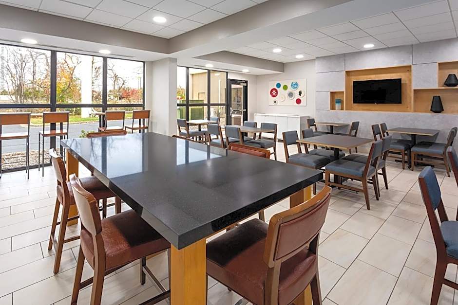 Holiday Inn Express New Albany Hotel By IHG