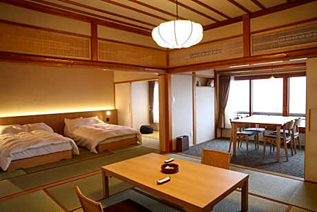 Twin Room with Shared Bathroom