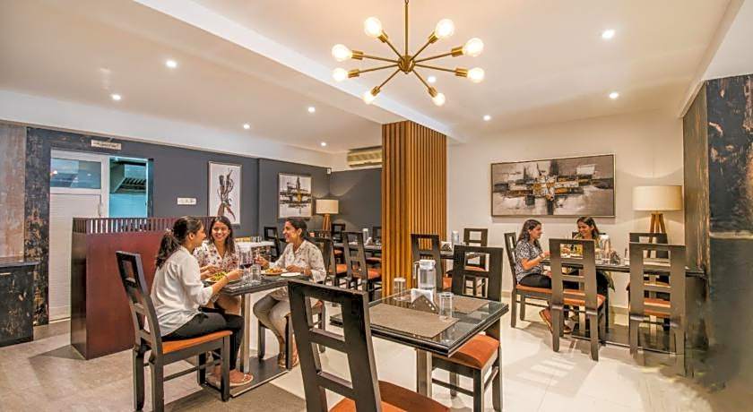 FabHotel Jansi Deluxe - Nr. Gandhipuram Bus stand