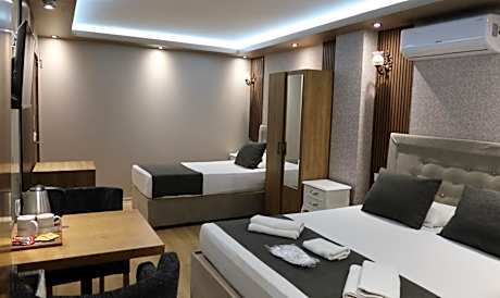 Budget Triple Room (No Window)