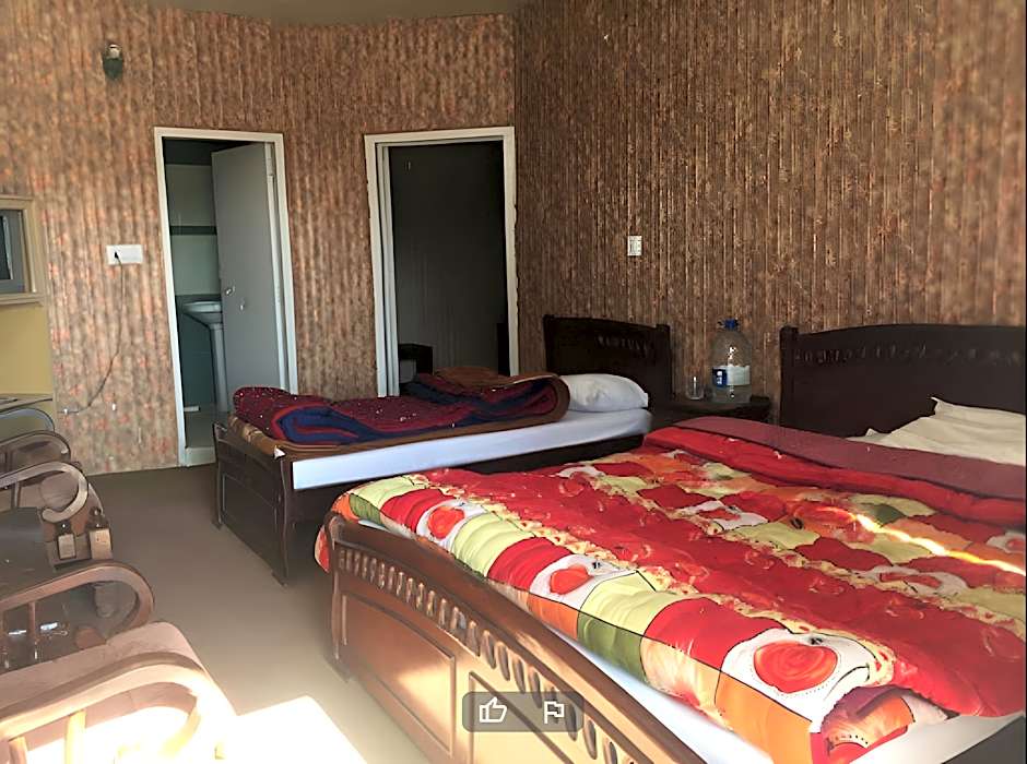 Hotel Mountain View Murree