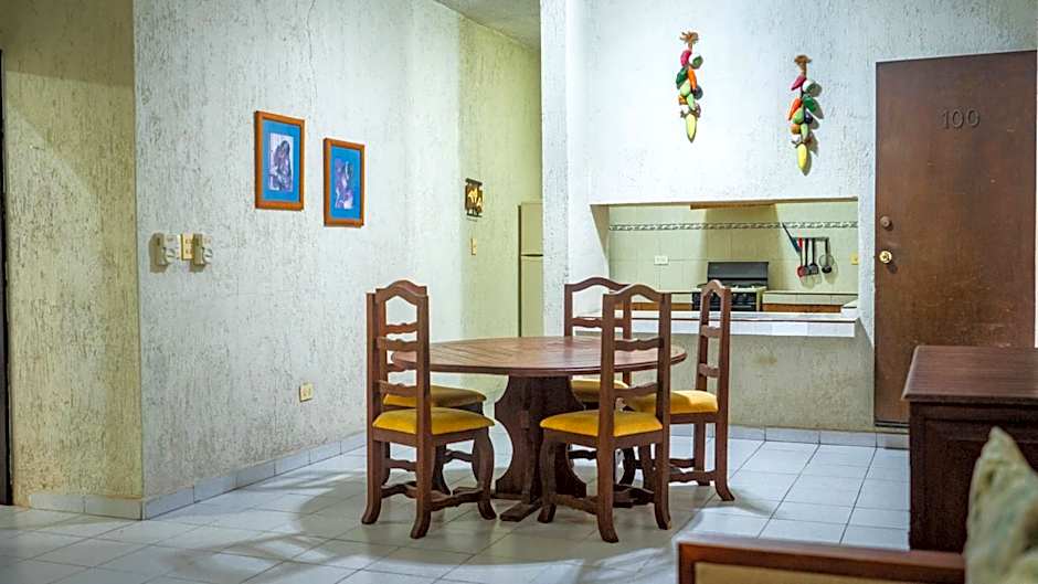 Suites del Sol Hotel & Apartments