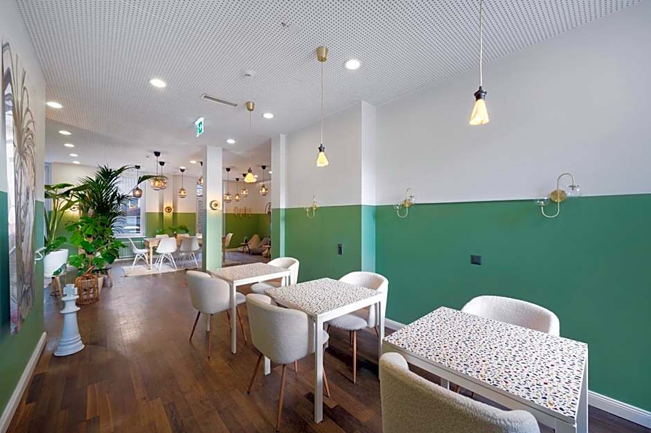 Becozy Self Check-in Pop-Up Hotel Basel