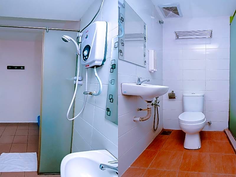 OYO 816 Hotel De Kiara