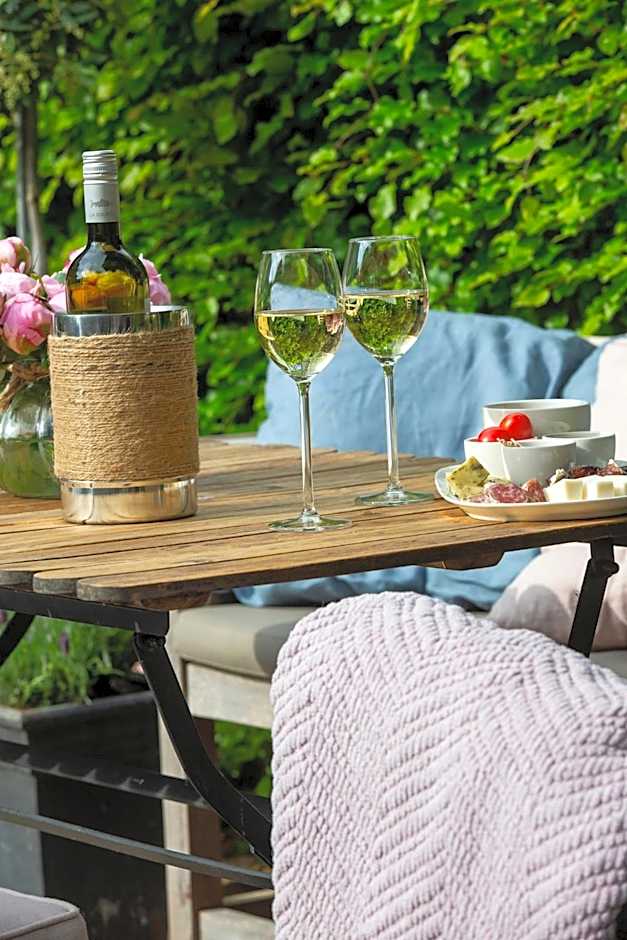 Zenzez Hotel & Lounge