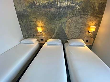 Triple Room with 3 Single Beds