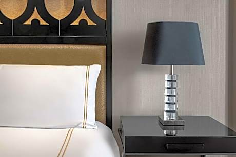 King Bed Executive with Balcony