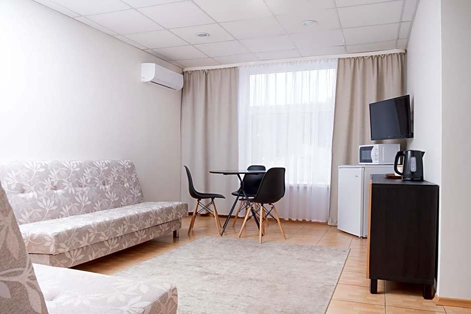 KAUNO JACHTKLUBAS Baltosios Burės