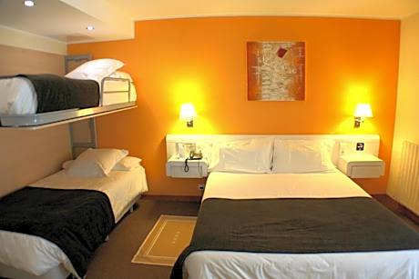 Economy Triple Room