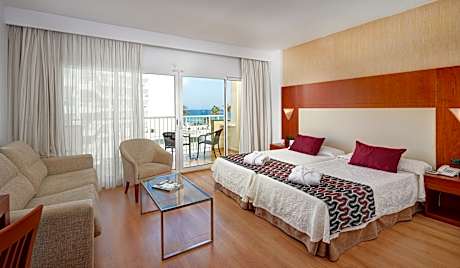 JUNIOR SUITE SIDE SEA VIEW WITH BALCONY