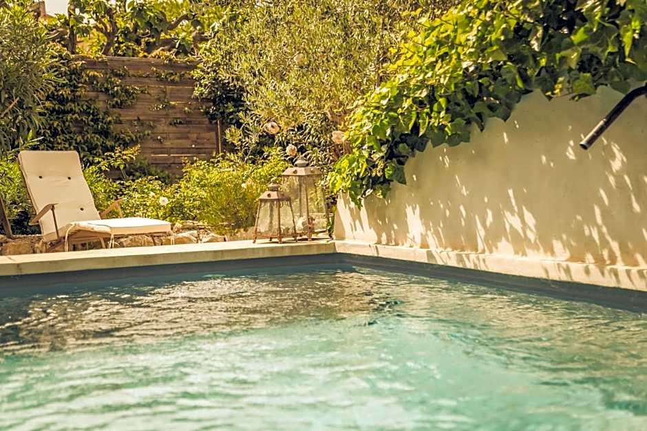 CHAMBRES D'HÔTES L'Oréliane en Provence Adults Only