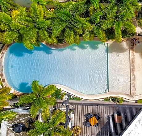 Hotel & Suites Country Valladolid