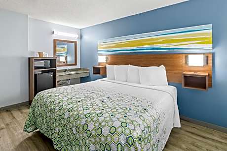 Studio King Smaller Room Smoking