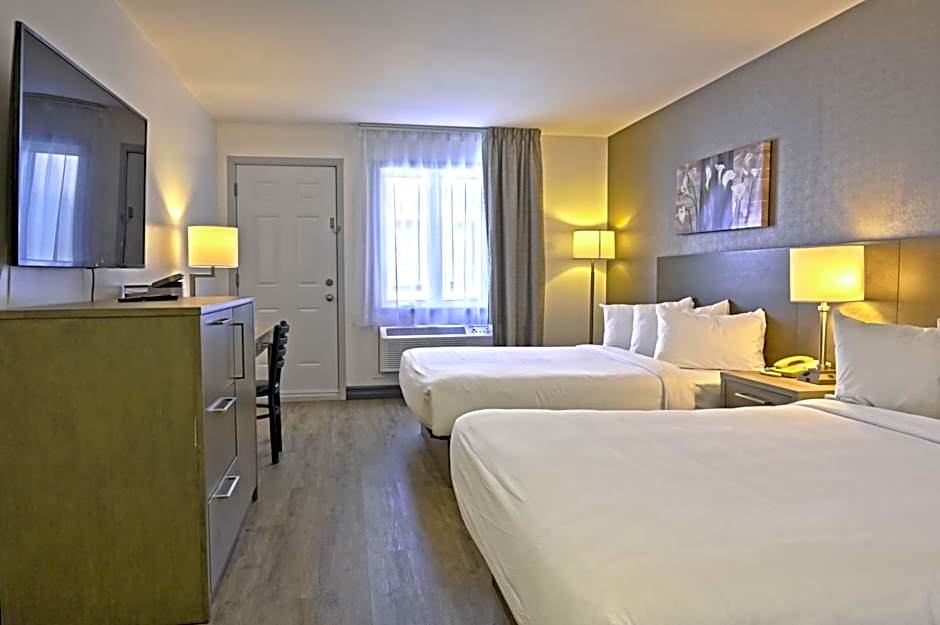 Photo 1 of 14 of Standard 2 Queen Beds