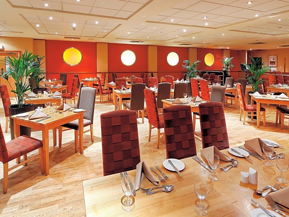 Mercure Chester North Woodhey House Hotel