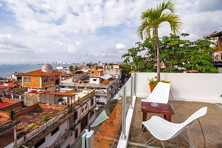 Capital O Hotel 522