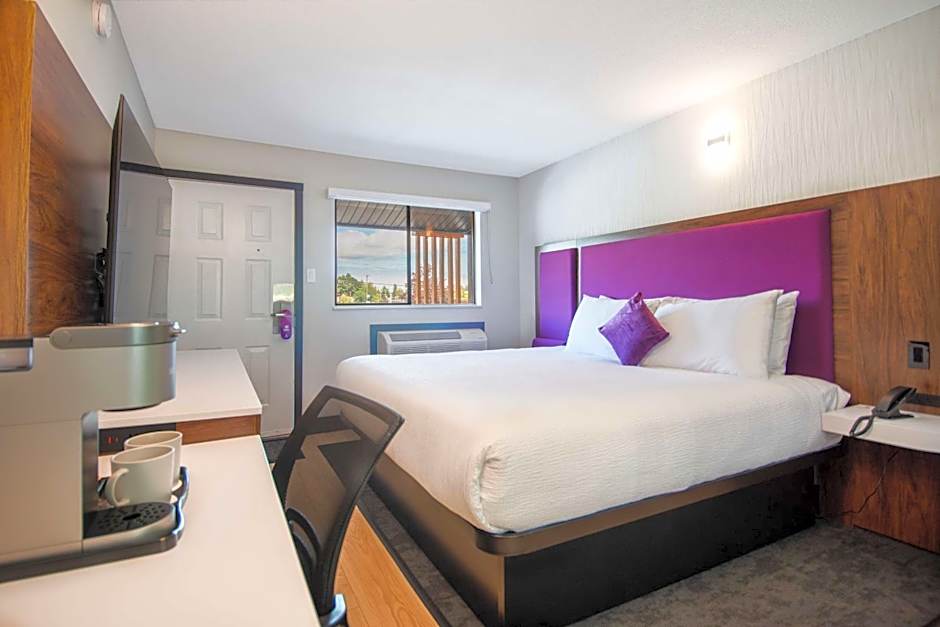 Coast Courtenay Hotel