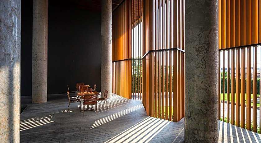 Arize Hotel Sri Racha