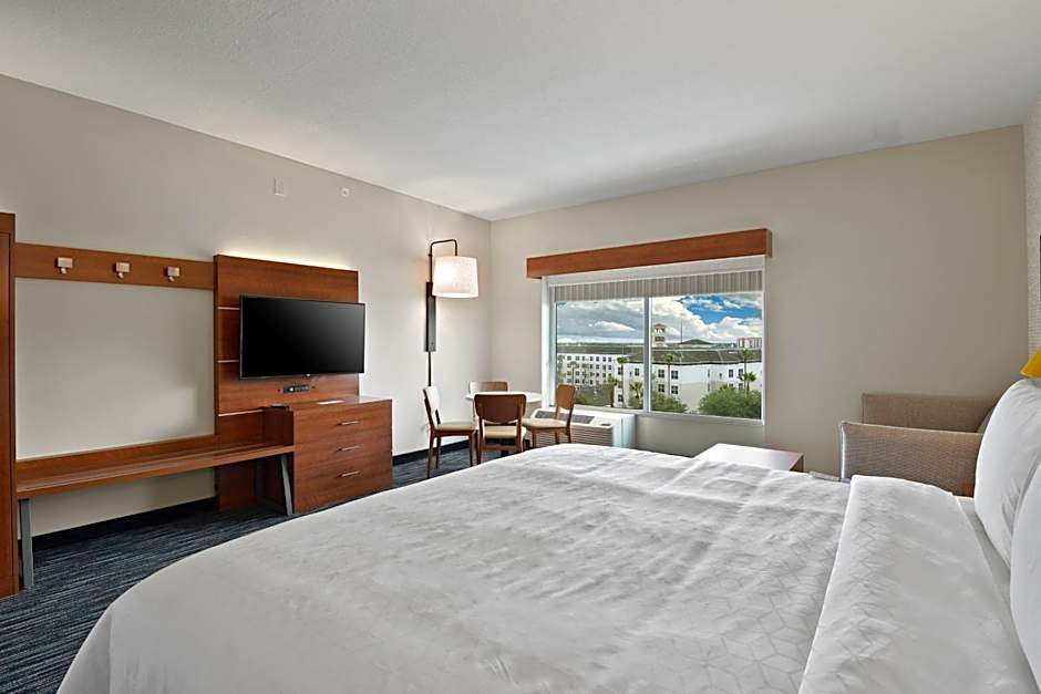 Holiday Inn Express Orlando - Lake Buena Vista Area By IHG