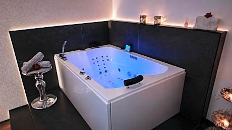 King Suite with Spa Bath