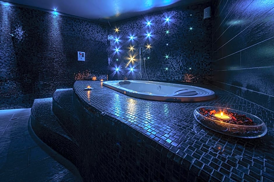 For You Hotel