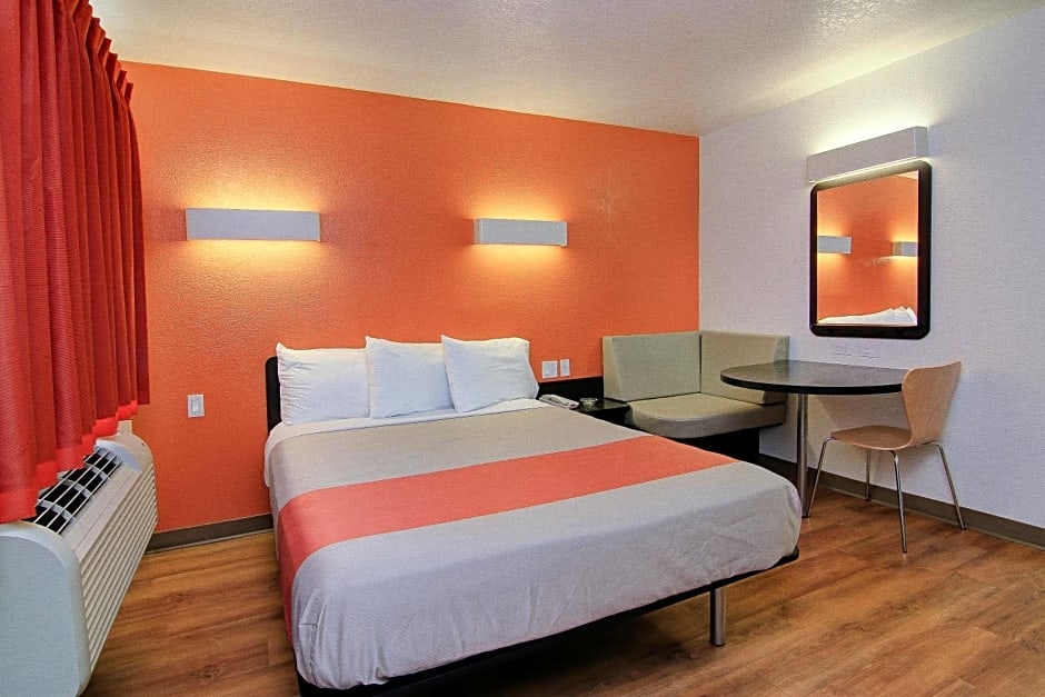 Motel 6 Old town Scottsdale Fashion Square
