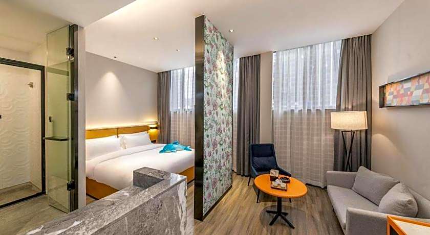 SOFIS POP HOTEL