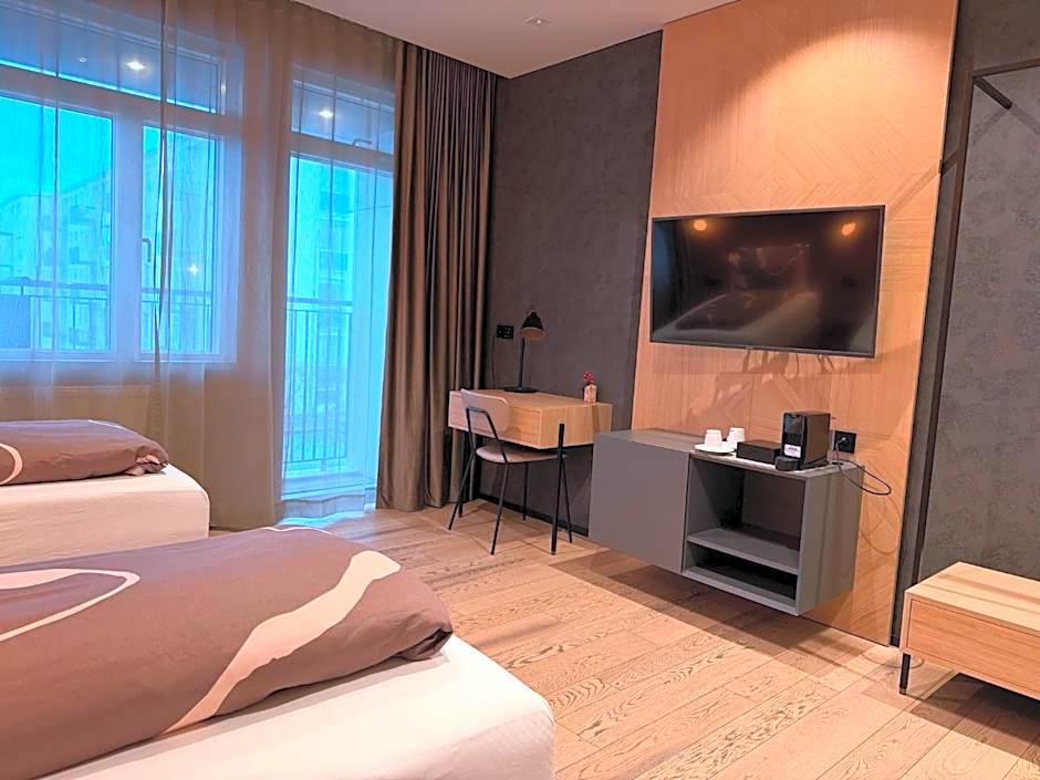 Hotel Lotus