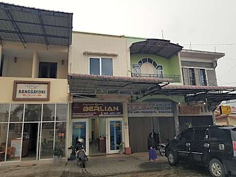 OYO 93264 Penginapan Syari'ah Berlian