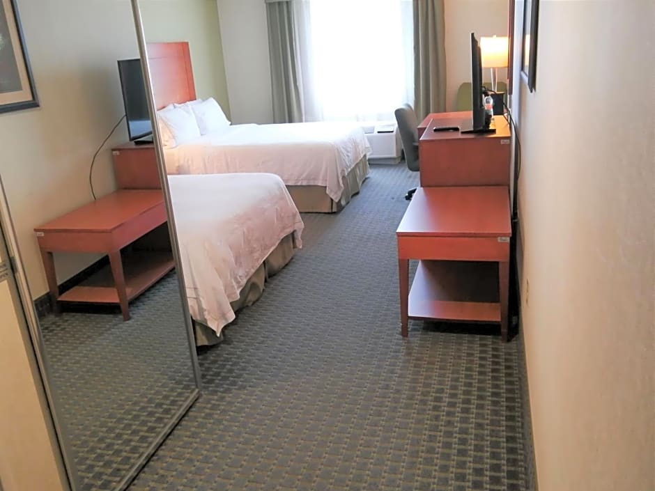 Holiday Inn Express & Suites Toluca Zona Aeropuerto By IHG
