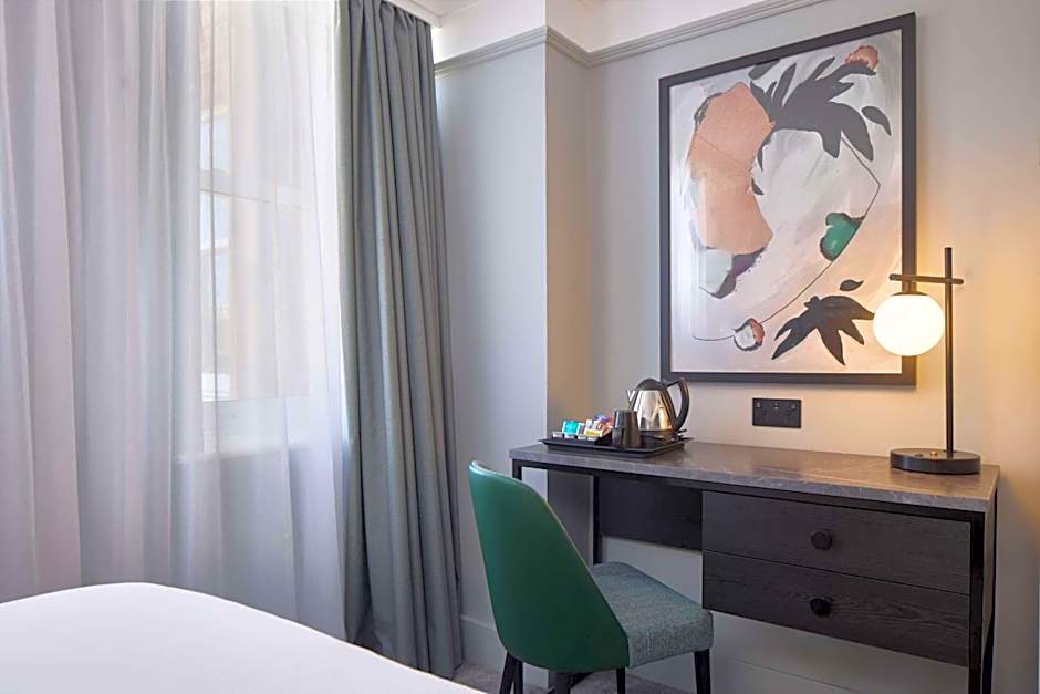 DoubleTree by Hilton Brighton Metropole