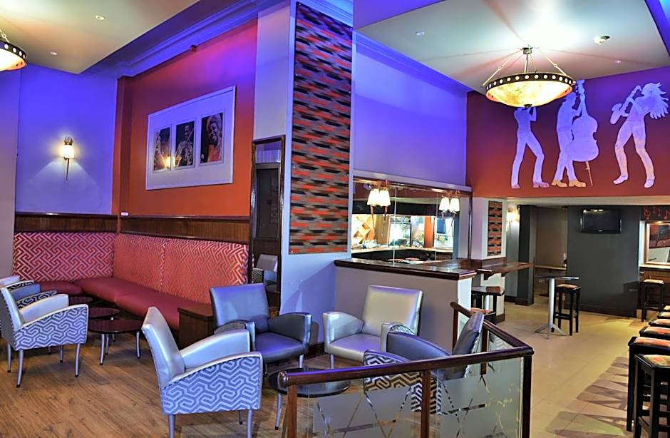 Cresta Jameson Hotel
