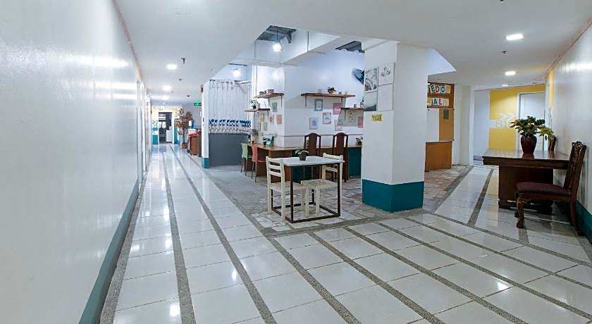 OYO 809 Crowne One Condo