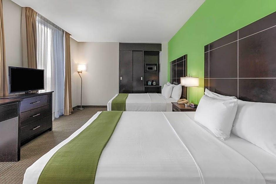 La Quinta Inn & Suites by Wyndham Puebla Palmas