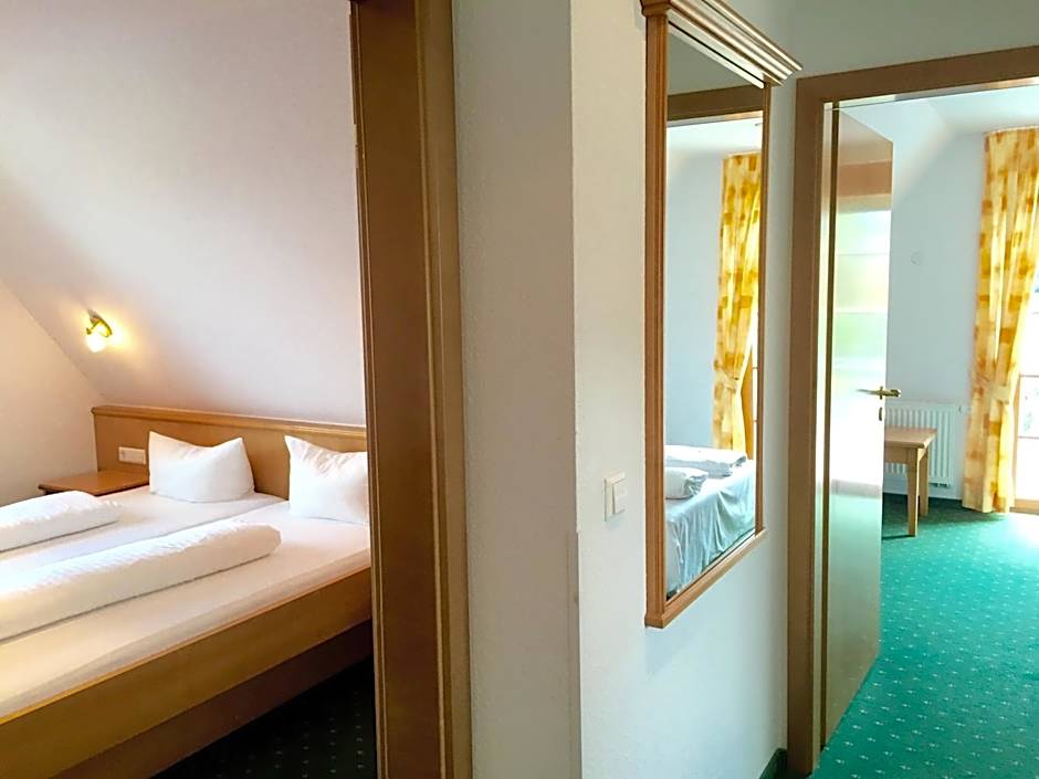 Photo 1 of 1 of Quadruple Room