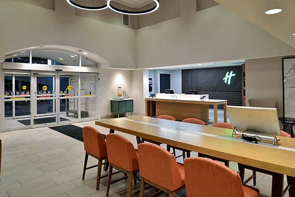Holiday Inn Hotel & Suites Overland Park-Convention Center By IHG