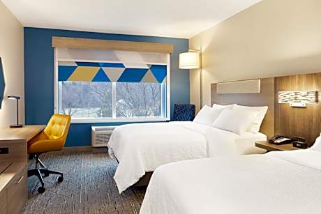Standard Queen Room with Two Queen Beds