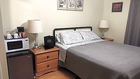 Queen Room with Spa Bath