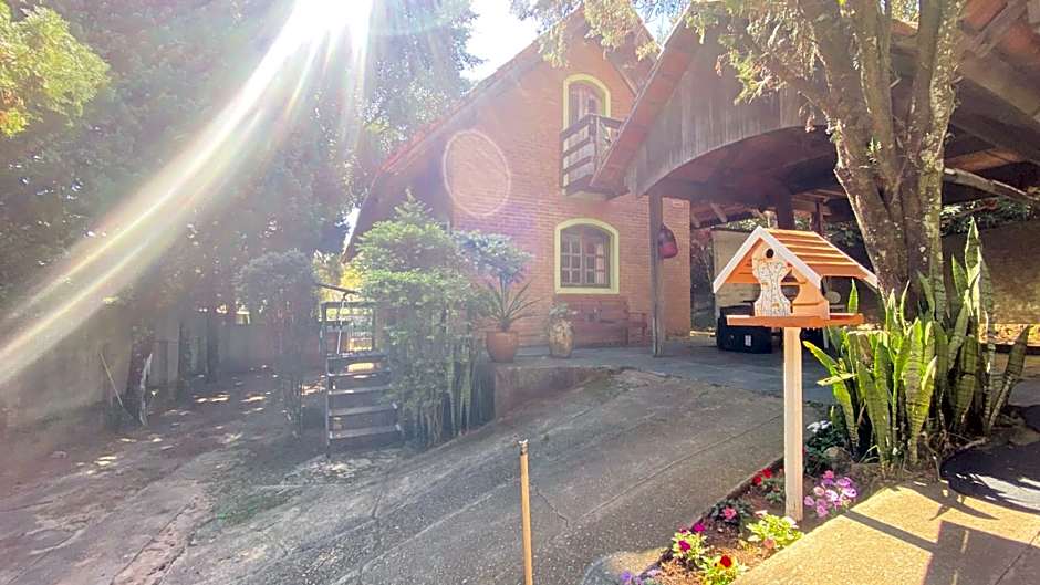 Casa de Campo - Condomínio Arco Íris