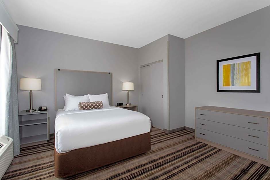 Hawthorn Extended Stay by Wyndham Loveland