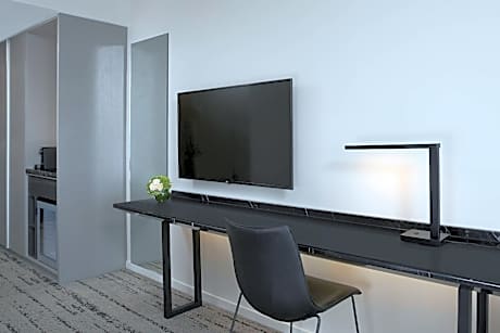 Premium King Room with Balcony