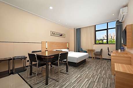Dossen - Deluxe Bed Room