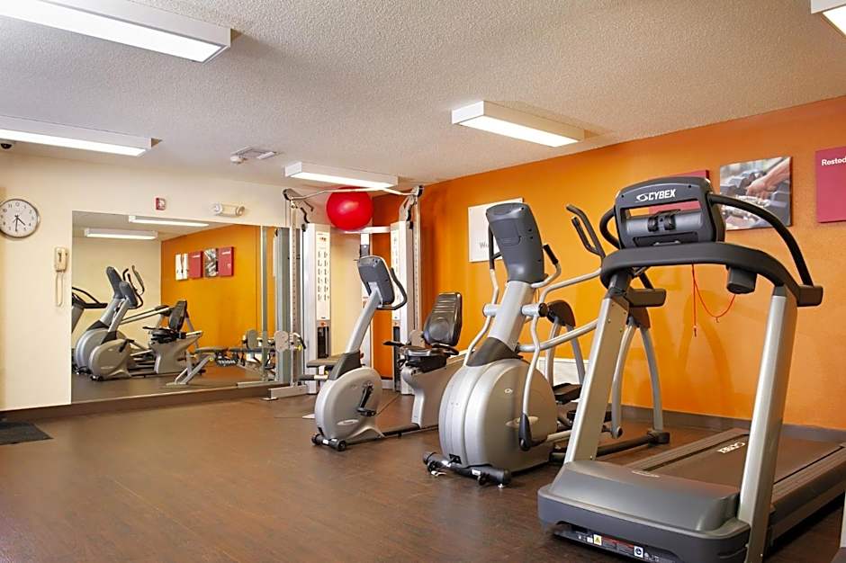 Holiday Inn Express & Suites Hayward By IHG